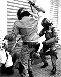 Polizia a Genova 2001